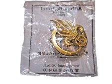 OLD FOREIGN LEGION BERET BADGE 5TH RE (IN ORIGINAL PACKAGING)