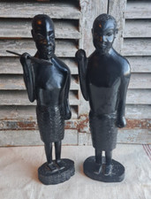 2 ANCIENS GUERRIERS EN BOIS