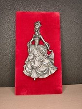 LES PINS DU PRINCE Hand Chiseled Pewter Princess Frame on Red Velvet