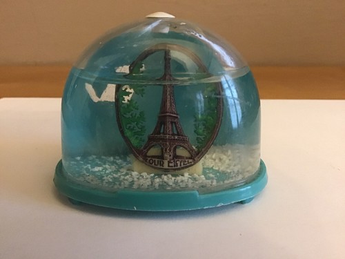 Ancienne boule neige - boule, a