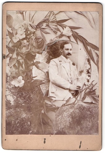 Photographie homme avec - , fond