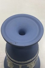 Vase Wedgewood Bleu Sur Pied