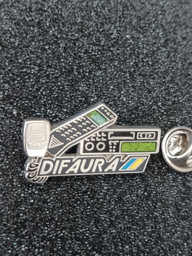 Pin pins enamel radio - pin's,