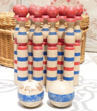 ANTIQUE TOY, PAINTED WOOD KEEL set and its 2 BALLS circa 1900