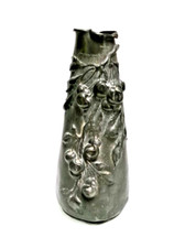 Vase Art Nouveau en étain