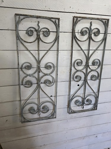 Paire grilles fer forgé - de,