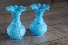 Ancien petit vase en opaline bleue 14.7 cm lot de deux