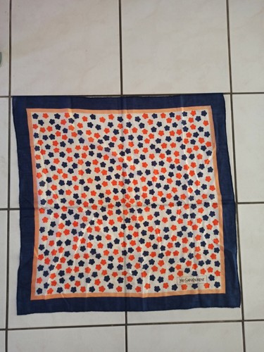 Foulard soie yves saint - foulard,