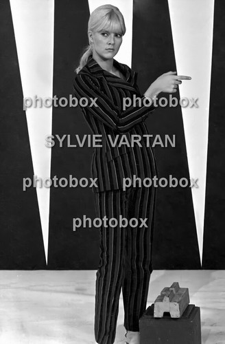 Sylvie vartan exclusive - *,
