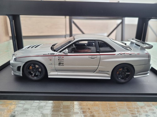 Autoart nissan gtr - 1/18,