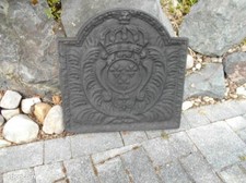 Plaque taque de cheminée "aux fleurs de lys couronnées" en fonte
