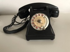 Ancien téléphone en