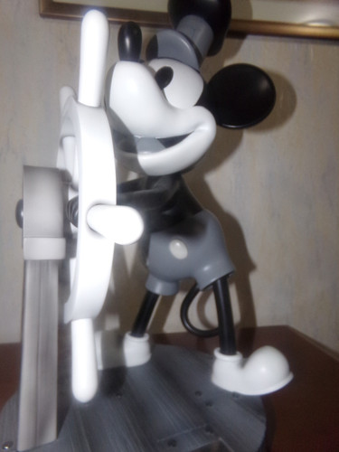 Disney figurine steamboat - -,