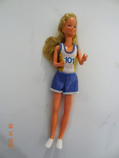Skipper vintage Mattel / Barbie   # 2756 Skatboard  années 1980