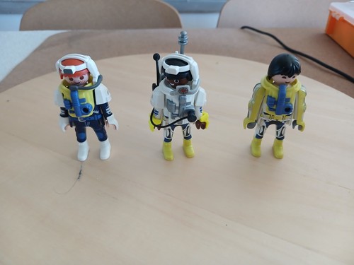 Playmobils avec tenus - playmobils,