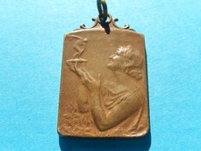 Medaille JOURNAL LE SOIR ( VOLE ? ) CROSS 1944 WW2 WWII ou juste après guerre ?