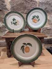 3 assiette en barbotine