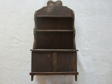 Buffet vaisselier ancien de poupée en bois