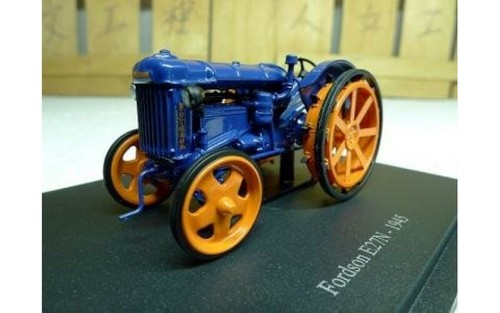 43 metal tracteur - uh,