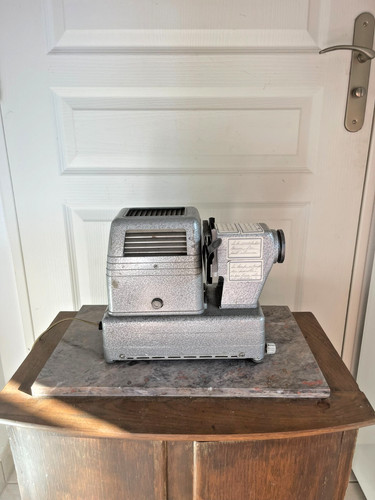 Ancien projecteur diapositive - ancien,
