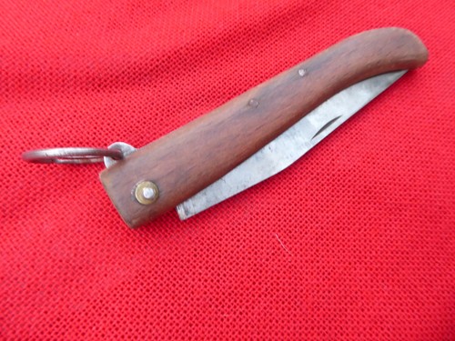 Petit couteau ancien pliant - ,