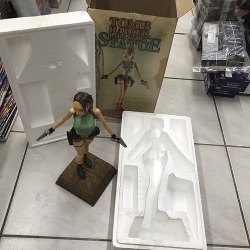 Figurine statue lara - figurine, croft