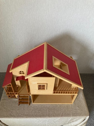 Sylvanian families red roof - red,