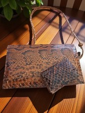 Ancien sac à main et porte