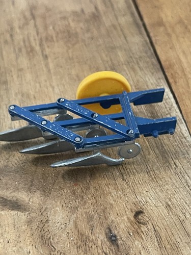 Britains pièce charrue - 1/32,