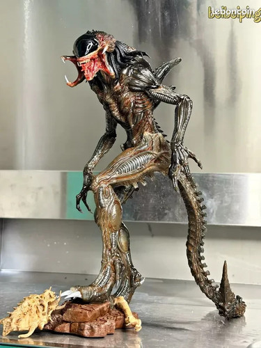 Figurine predalien - figurine,