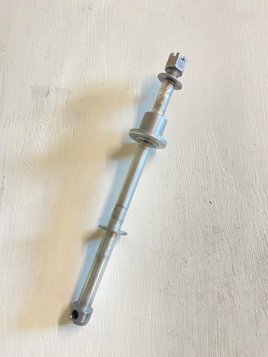 Axe roue avant suzuki 125 - avant,
