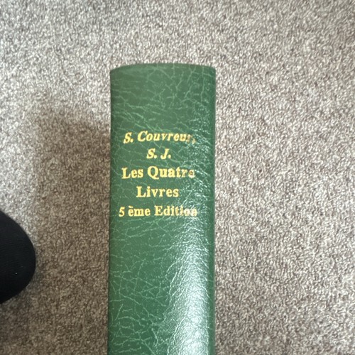 Couvreur les quatre - ;,