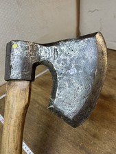 hache à bûcher  outil ancien