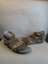 sandales  pataugas cuir taupe