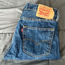 Levi’s Medium Wash 501 Jean Size 32