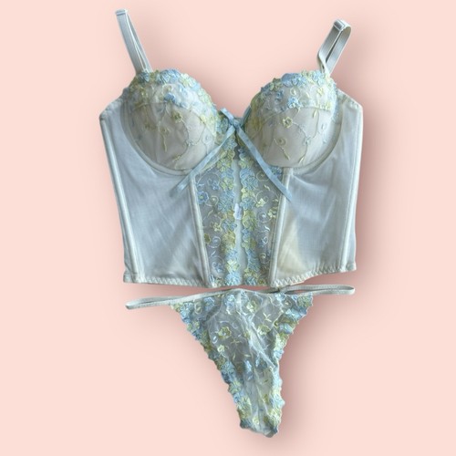 Vtg mesh embroidery - mesh,