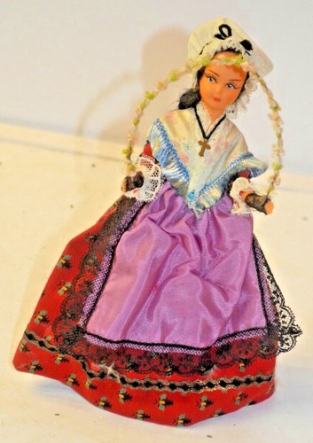 Ancienne poupee souvenir - poupee,