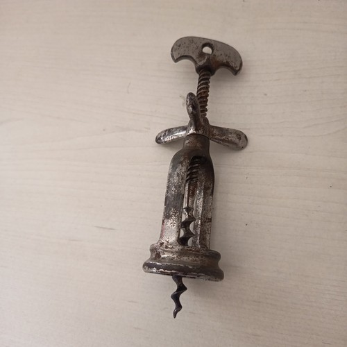 Ancien tire bouchon - ancien, a