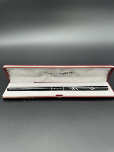 Fume cigarette fait main - , à