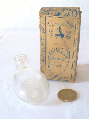 Petit biberon robert - robert, ancien
