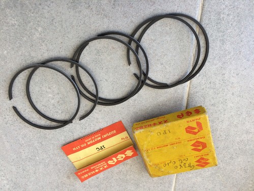Suzuki gt380 piston - piston, ring