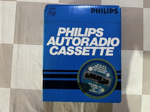 Vintage car radio - -, philips