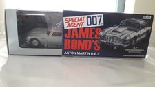 James BOND Aston martin DB 5
