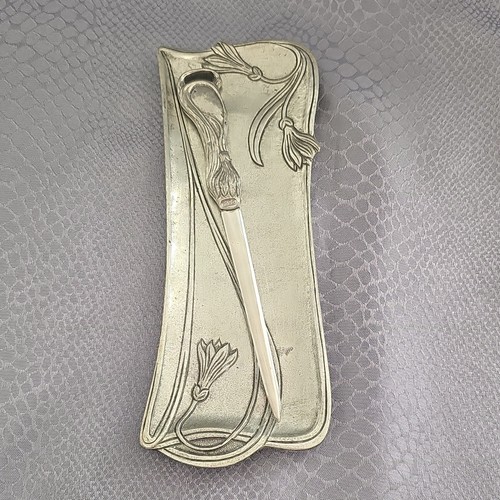 Coupe papier support en - et,