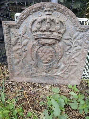 Plaque fonte 1690 - plaque, en