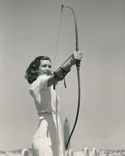 Tir arc 1950 jeune - c.,