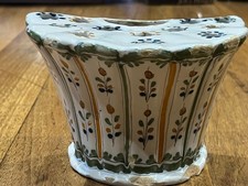 Bouquetière en faience de