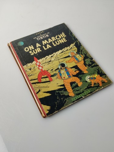 Tintin marché sur la - :,