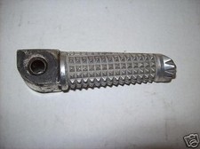 RIGHT REAR FOOTREST FOR 1999 YAMAHA R1 (Z0009)