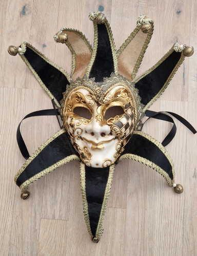 Tres beau masque - beau,